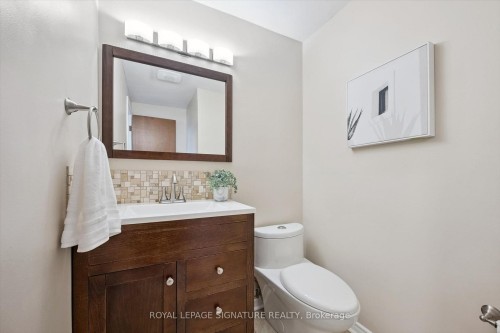 590 Fern Road, Waterloo, ON - Indoor Photo Showing Bathroom