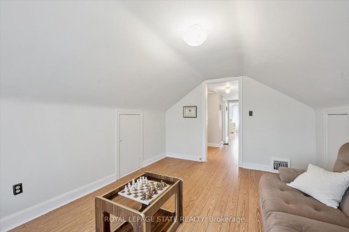 1873 Main Street E, Hamilton, ON - Indoor