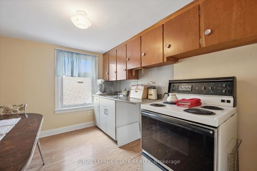 1873 Main Street E, Hamilton, ON - Indoor Photo Showing Kitchen