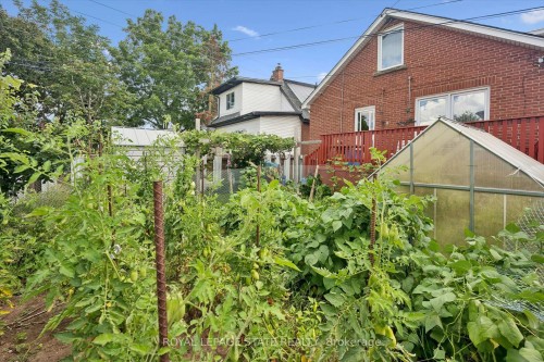 1873 Main Street E, Hamilton, ON - Outdoor