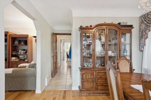 1873 Main Street E, Hamilton, ON - Indoor
