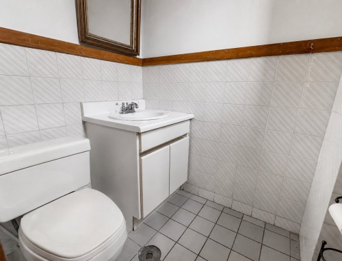 Powder room - 12-44 Ch. Academy, Westmount, QC - Indoor Photo Showing Bathroom