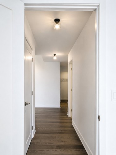 Mud Room - 502-4420 Boul. St-Jean, Dollard-Des-Ormeaux, QC - Indoor Photo Showing Other Room