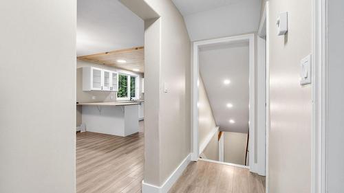2227 Allshouse Road, Summit Lake, BC - Indoor