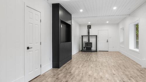2227 Allshouse Road, Summit Lake, BC - Indoor Photo Showing Other Room