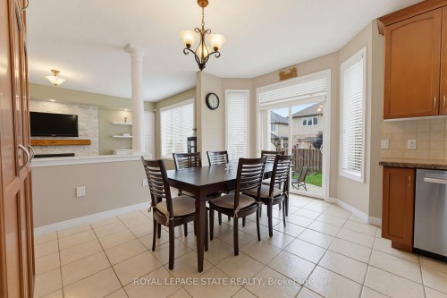 73 Degrow Crescent, Hamilton, ON - Indoor Photo Showing Other Room