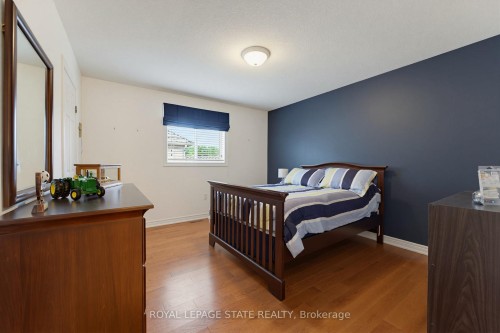 73 Degrow Crescent, Hamilton, ON - Indoor Photo Showing Bedroom