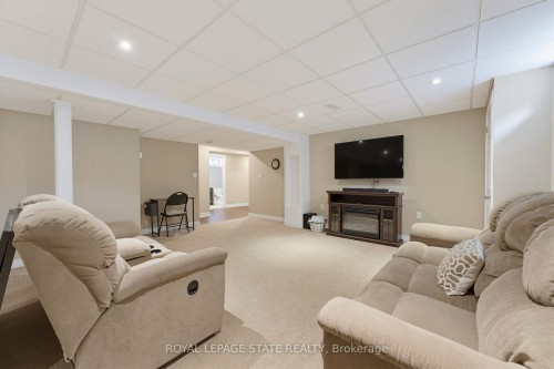 73 Degrow Crescent, Hamilton, ON - Indoor