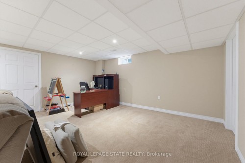 73 Degrow Crescent, Hamilton, ON - Indoor Photo Showing Other Room