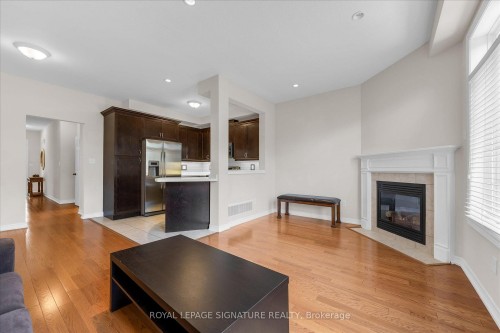 33 Browview Drive, Hamilton, ON - Indoor Photo Showing Living Room With Fireplace