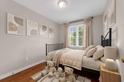 33 Browview Drive, Hamilton, ON - Indoor Photo Showing Bedroom