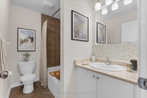 33 Browview Drive, Hamilton, ON - Indoor Photo Showing Bathroom