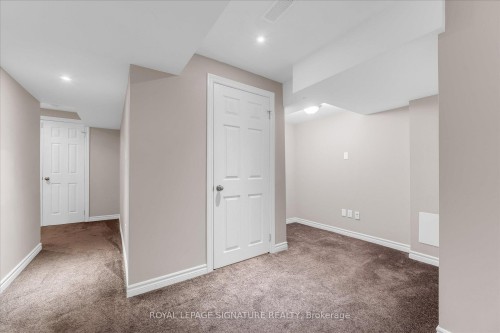 33 Browview Drive, Hamilton, ON - Indoor Photo Showing Other Room