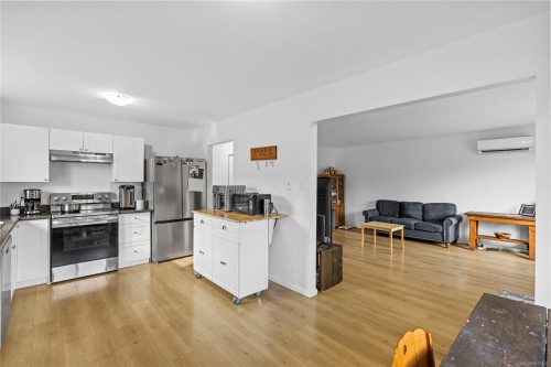 52 Athletic St, Nanaimo, BC 