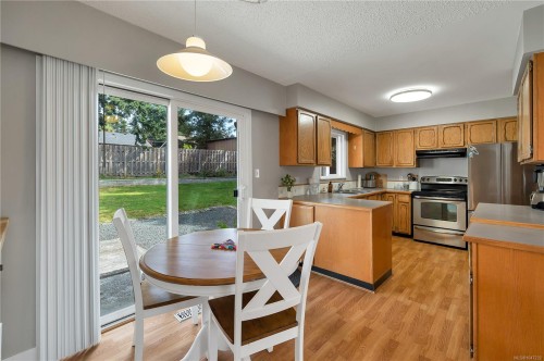 696 Shellbourne Blvd, Campbell River, BC 