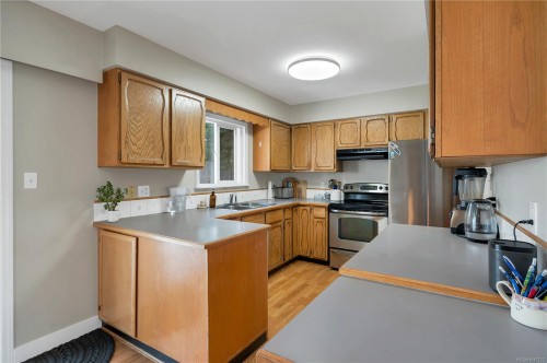 696 Shellbourne Blvd, Campbell River, BC 