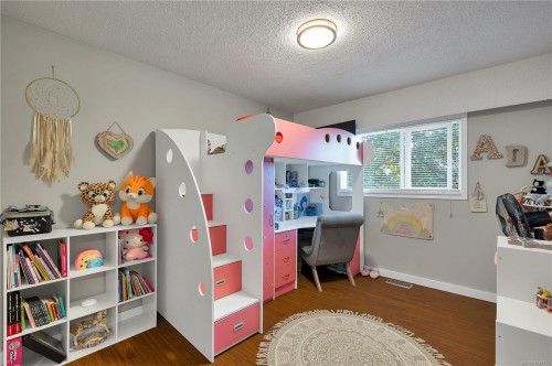 696 Shellbourne Blvd, Campbell River, BC 