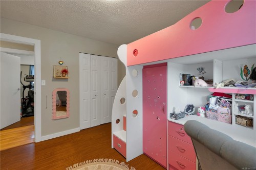 696 Shellbourne Blvd, Campbell River, BC 