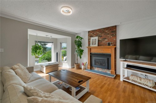 696 Shellbourne Blvd, Campbell River, BC 