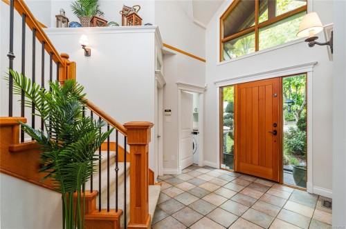 6002 Icarus Dr, Nanaimo, BC 