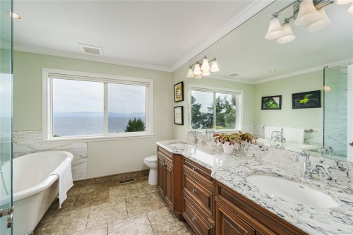 6002 Icarus Dr, Nanaimo, BC 