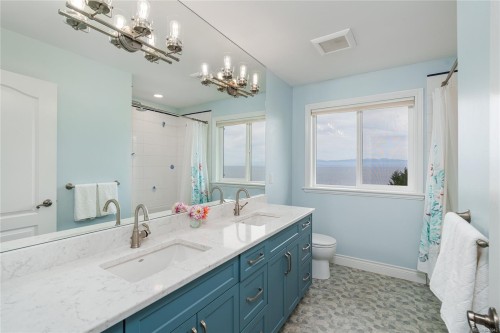 6002 Icarus Dr, Nanaimo, BC 