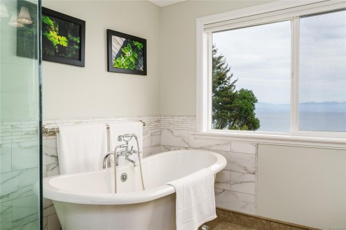 6002 Icarus Dr, Nanaimo, BC 