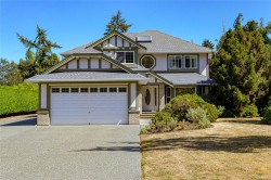 9243 Mainwaring Rd  North Saanich, BC V8L 1J9