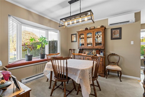 521 Birch Ave, Qualicum Beach, BC 