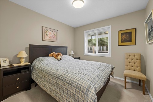 521 Birch Ave, Qualicum Beach, BC 