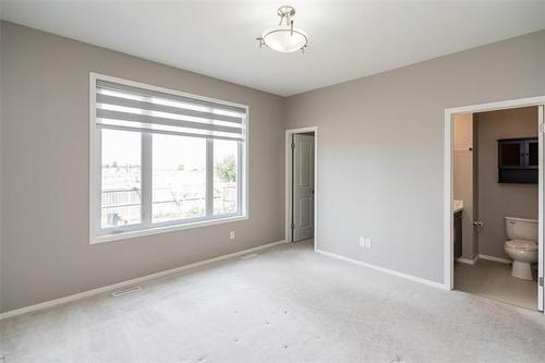 154 Philip Lee Dr, Winnipeg, MB - Indoor Photo Showing Other Room