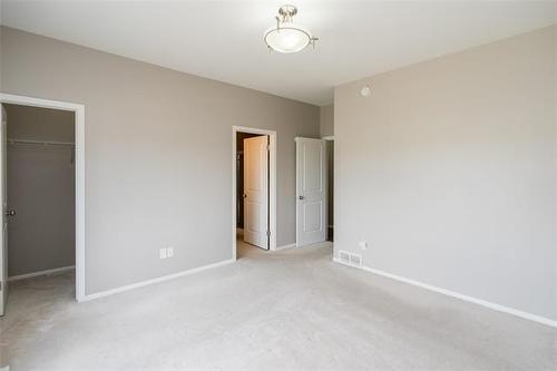 154 Philip Lee Dr, Winnipeg, MB - Indoor Photo Showing Other Room