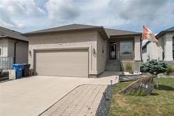 154 Philip Lee DR  Winnipeg, MB R3W 0H8