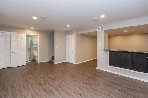 154 Philip Lee Dr, Winnipeg, MB - Indoor