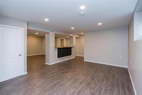 154 Philip Lee Dr, Winnipeg, MB - Indoor