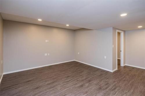 154 Philip Lee Dr, Winnipeg, MB - Indoor Photo Showing Other Room