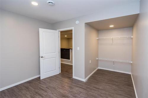 154 Philip Lee Dr, Winnipeg, MB - Indoor Photo Showing Other Room