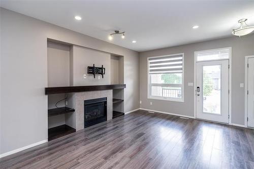 154 Philip Lee Dr, Winnipeg, MB - Indoor With Fireplace