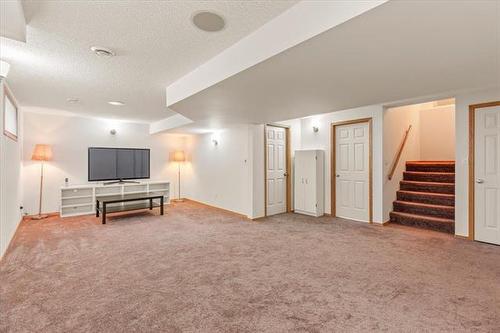 226 Mosselle Dr, Winnipeg, MB - Indoor Photo Showing Other Room
