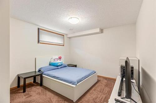 226 Mosselle Dr, Winnipeg, MB - Indoor Photo Showing Bedroom