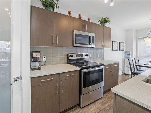 111-255 Peguis St, Winnipeg, MB - Indoor Photo Showing Kitchen With Upgraded Kitchen