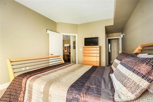 2204-84 Snow St, Winnipeg, MB - Indoor Photo Showing Bedroom
