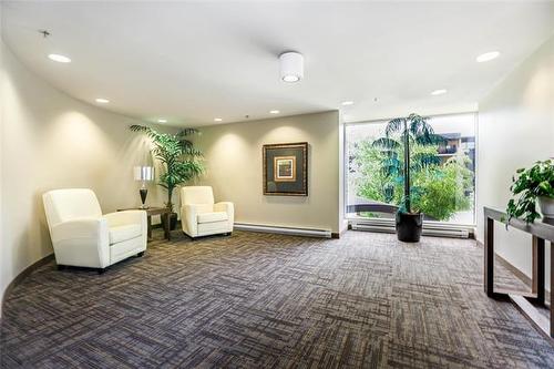 2204-84 Snow St, Winnipeg, MB - Indoor