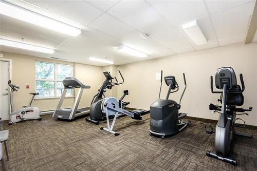 2204-84 Snow St, Winnipeg, MB - Indoor Photo Showing Gym Room