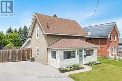 654 VICTORIA STREET Midland, ON L4R 1A7