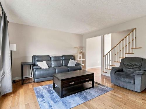 17 Osborne Drive, Eastern Passage, NS - Indoor Photo Showing Living Room