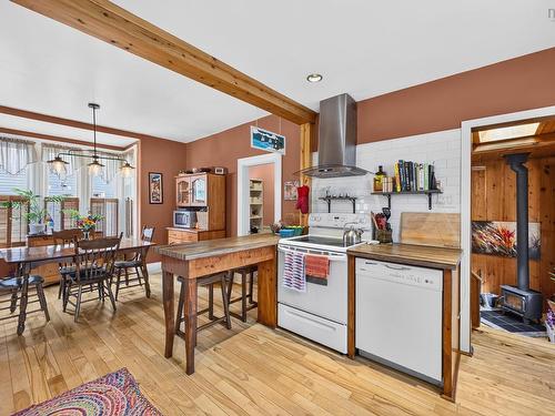 222 Victoria Street E, Amherst, NS - Indoor