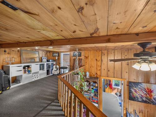 222 Victoria Street E, Amherst, NS - Indoor