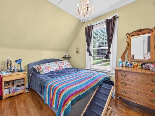 222 Victoria Street E, Amherst, NS - Indoor Photo Showing Bedroom