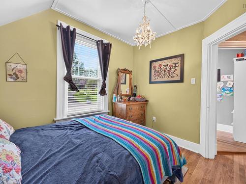 222 Victoria Street E, Amherst, NS - Indoor Photo Showing Bedroom
